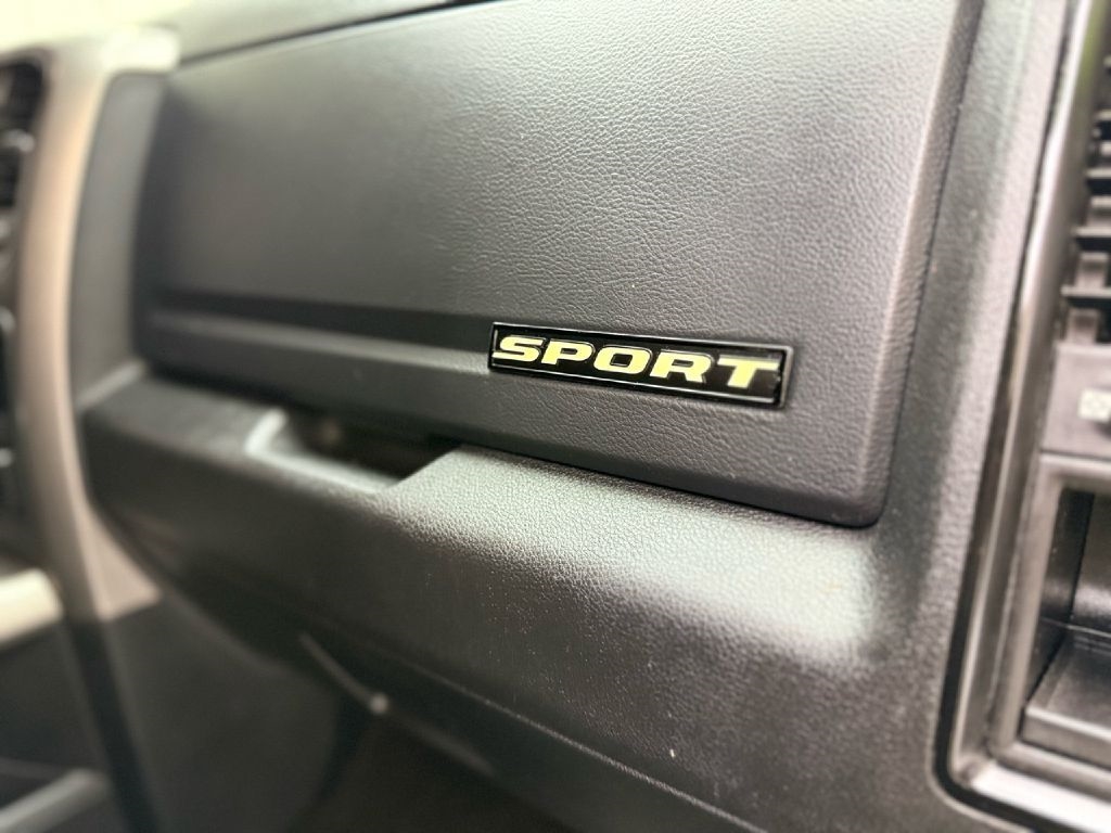 RAM 1500 Sport Crew Cab SWB 4WD 2017