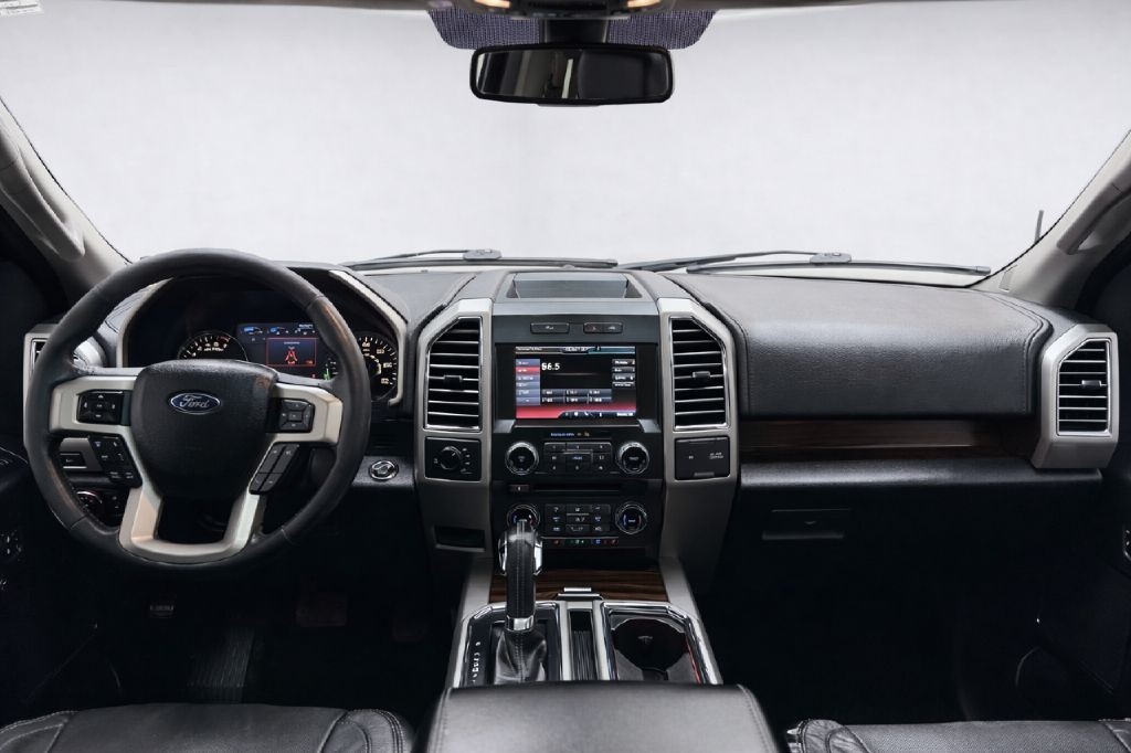 Ford F-150 XL SuperCrew 5.5-ft. Bed 4WD 2015