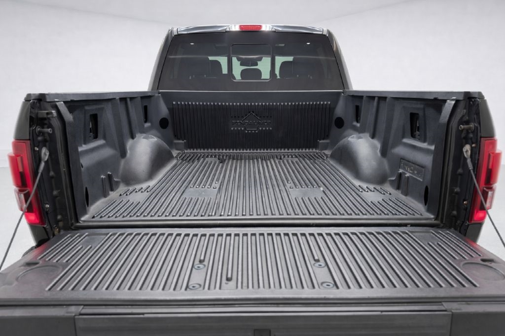 Ford F-150 XL SuperCrew 5.5-ft. Bed 4WD 2015