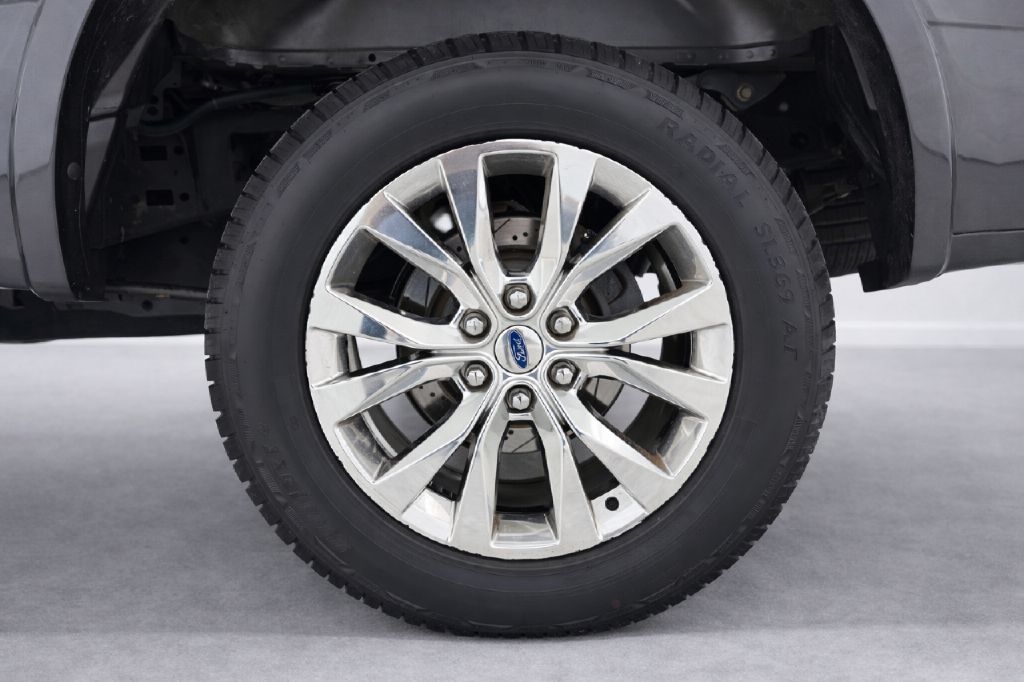 Ford F-150 XL SuperCrew 5.5-ft. Bed 4WD 2015