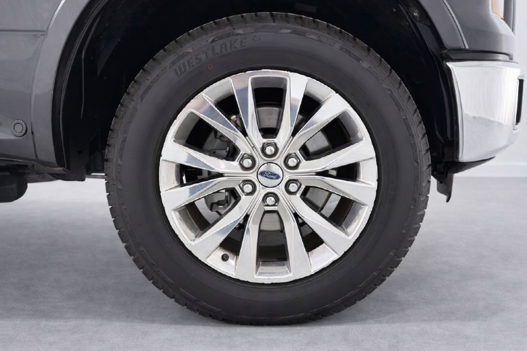 Ford F-150 XL SuperCrew 5.5-ft. Bed 4WD 2015