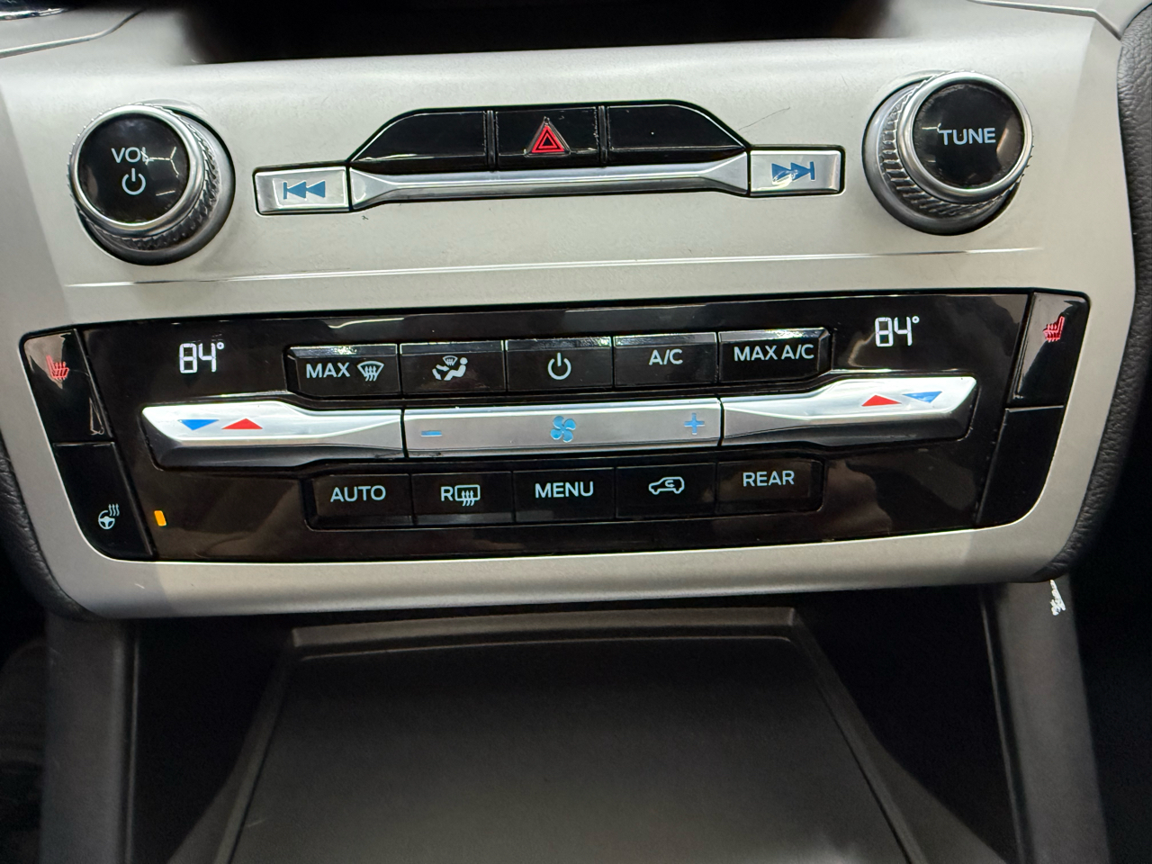 Ford Explorer XLT AWD 2021