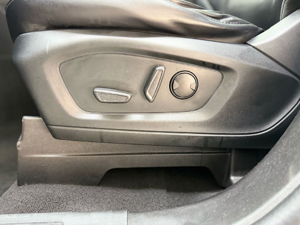 Ford Explorer XLT AWD 2021