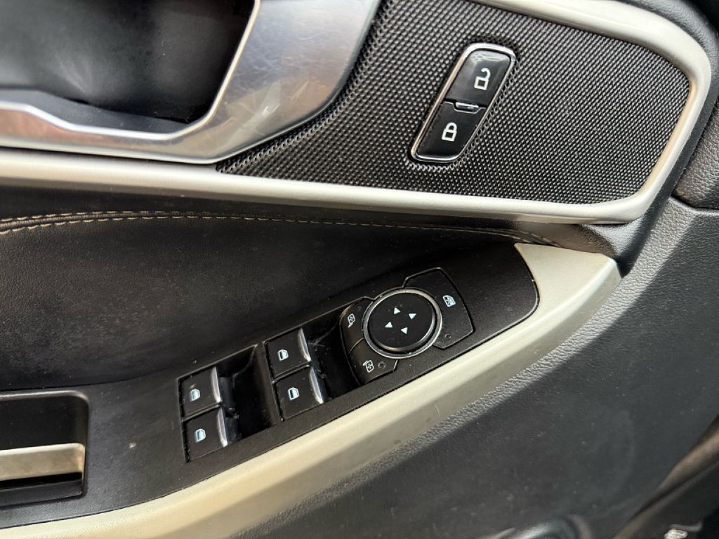 Ford Explorer XLT AWD 2021