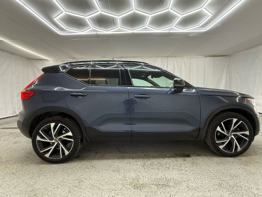 Volvo XC40 T5 R-Design AWD 2022