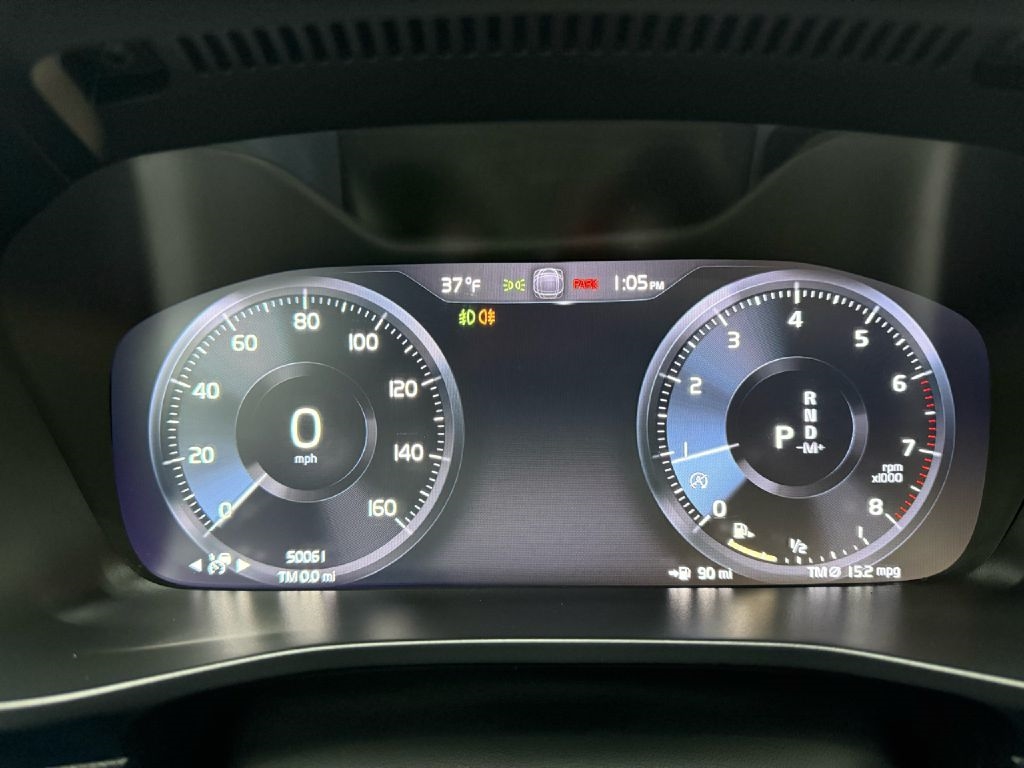 Volvo XC40 T5 R-Design AWD 2022