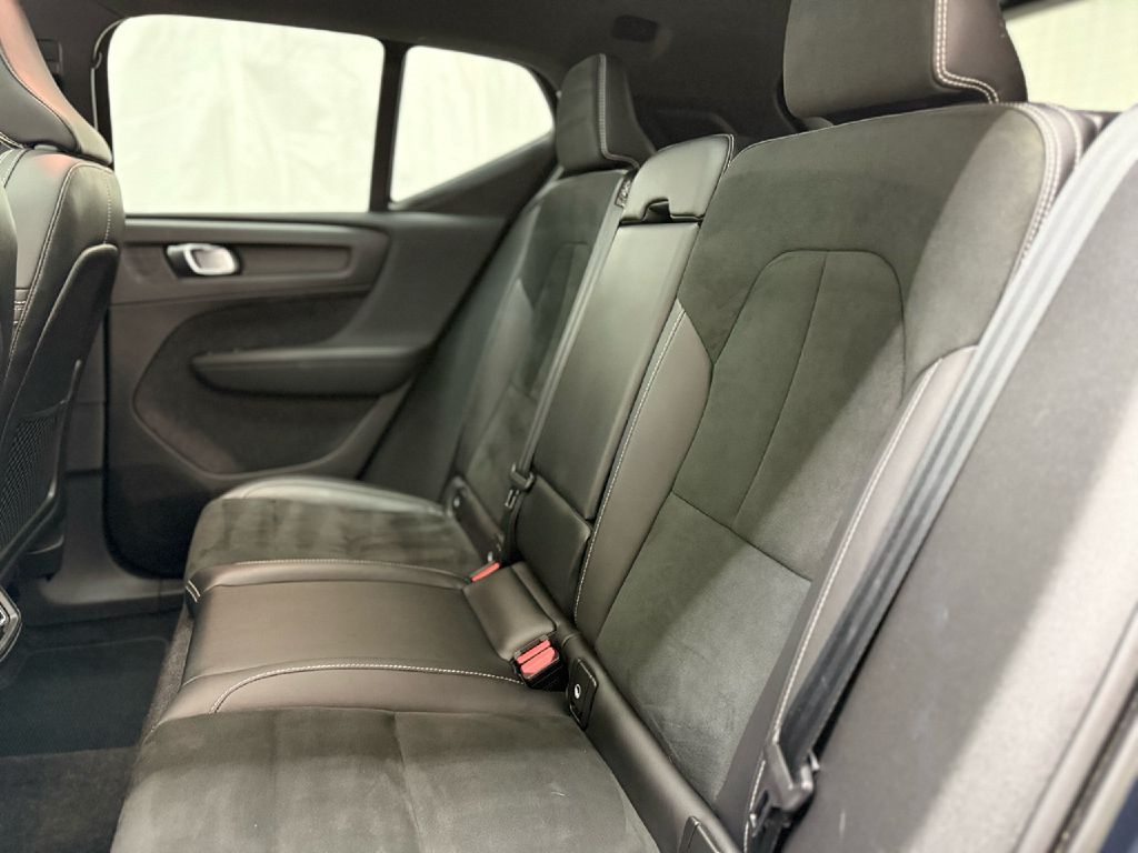 Volvo XC40 T5 R-Design AWD 2022