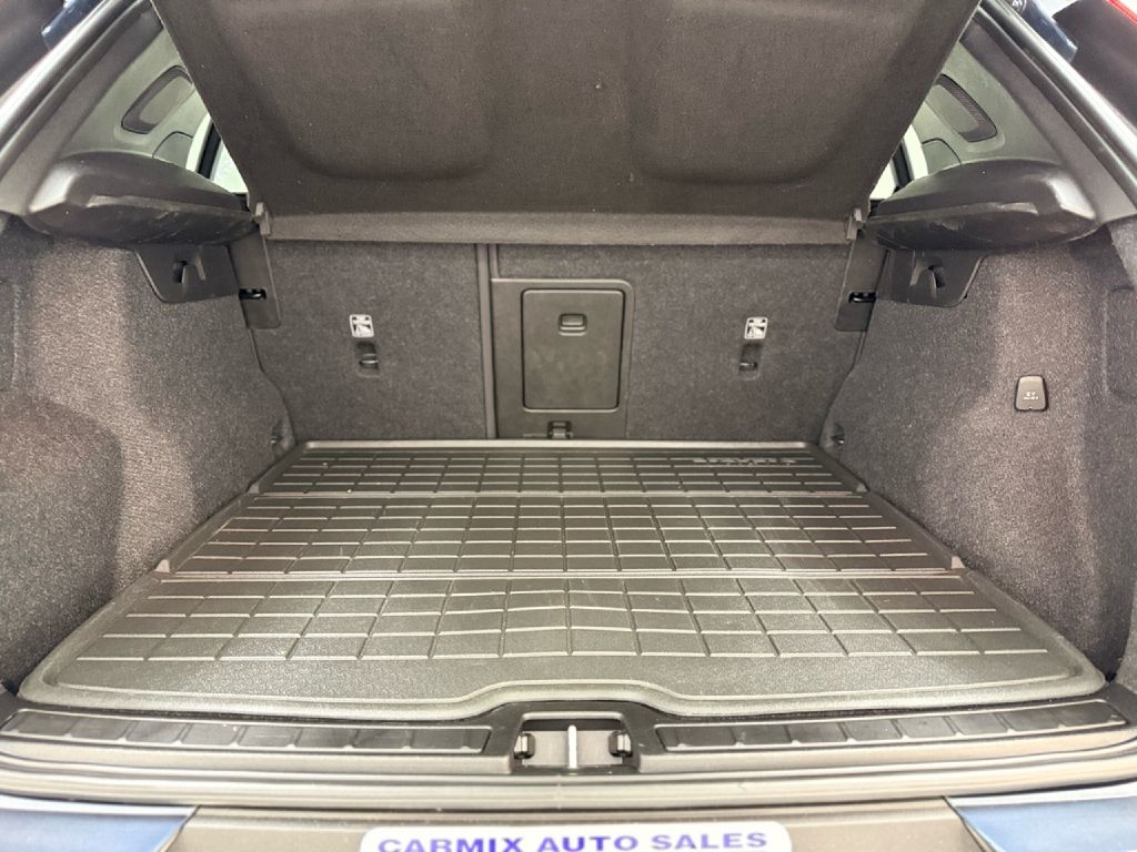 Volvo XC40 T5 R-Design AWD 2022