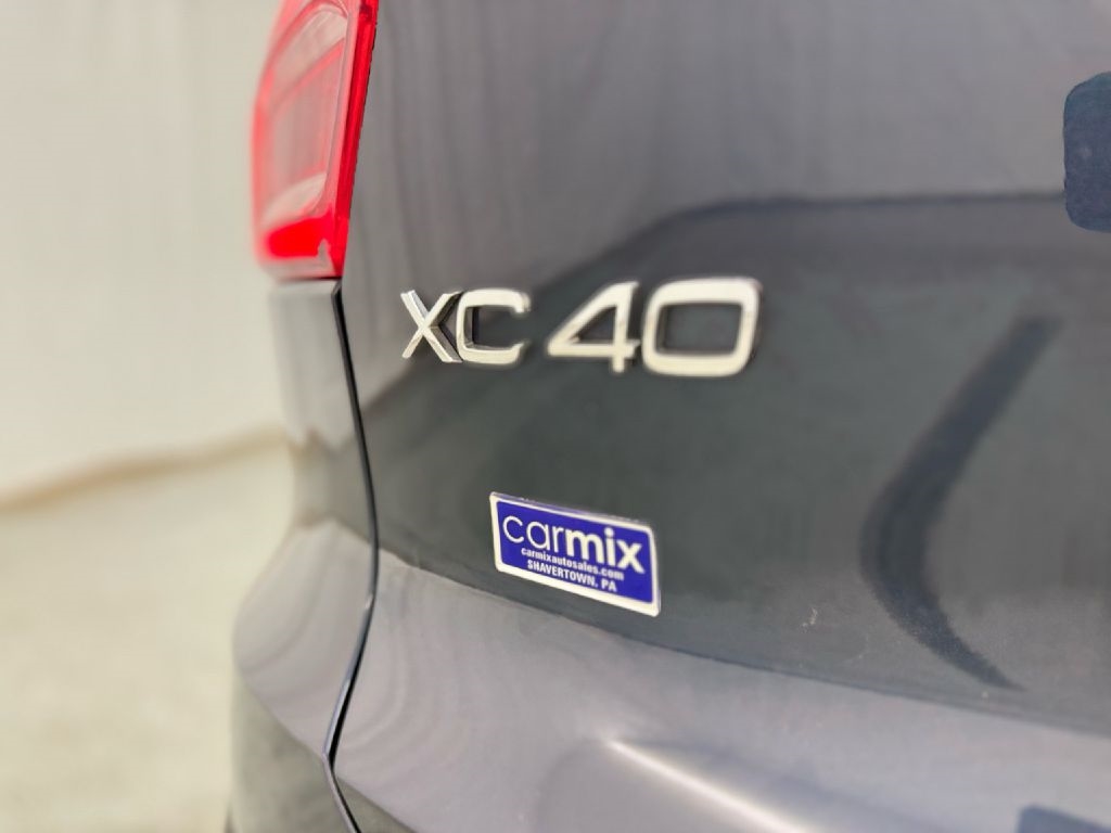 Volvo XC40 T5 R-Design AWD 2022