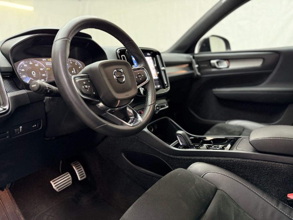 Volvo XC40 T5 R-Design AWD 2022