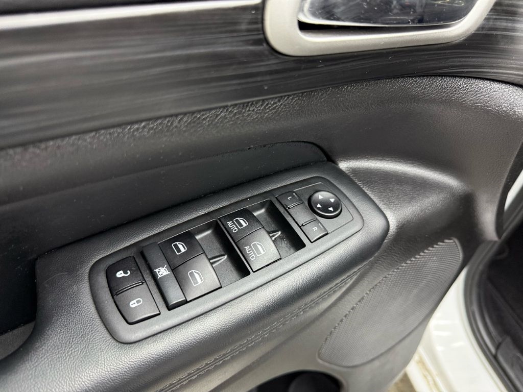 Jeep Grand Cherokee Laredo E 4WD 2021