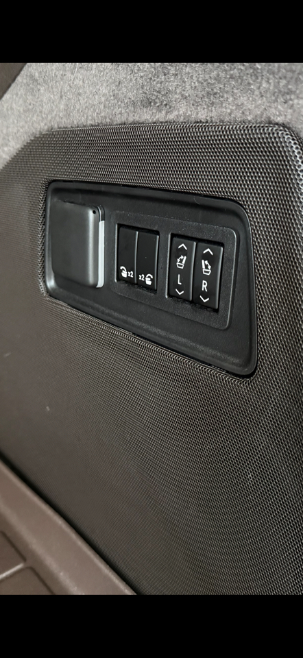 Cadillac Escalade Premium Luxury AWD 2021