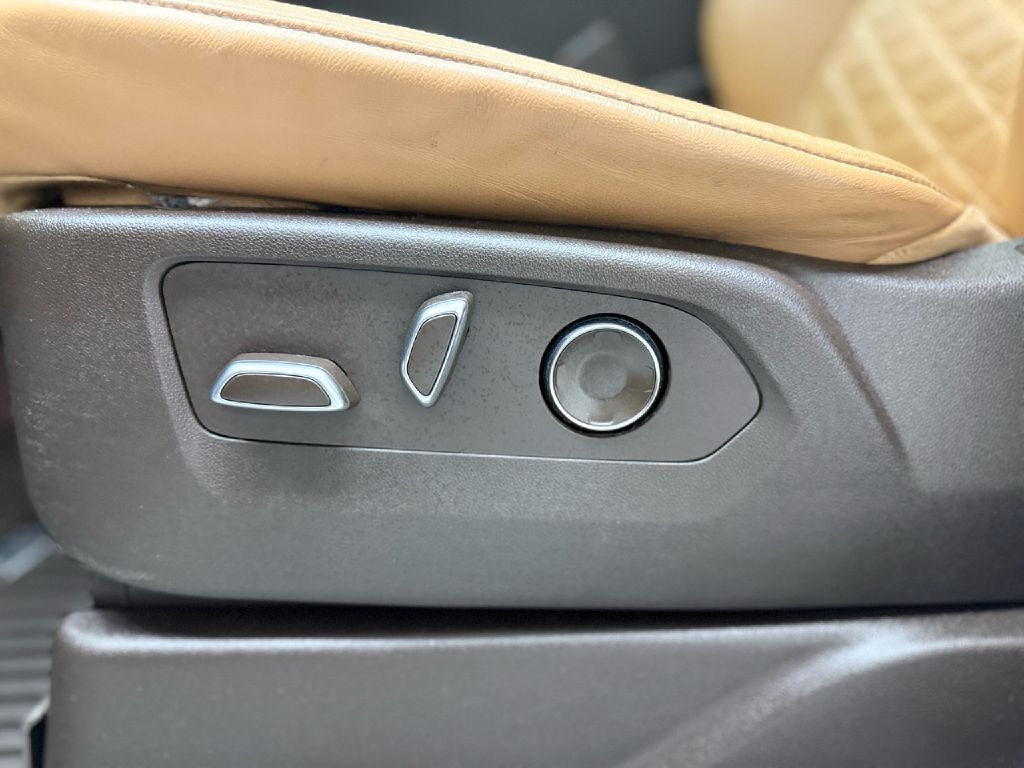 Cadillac Escalade Premium Luxury AWD 2021