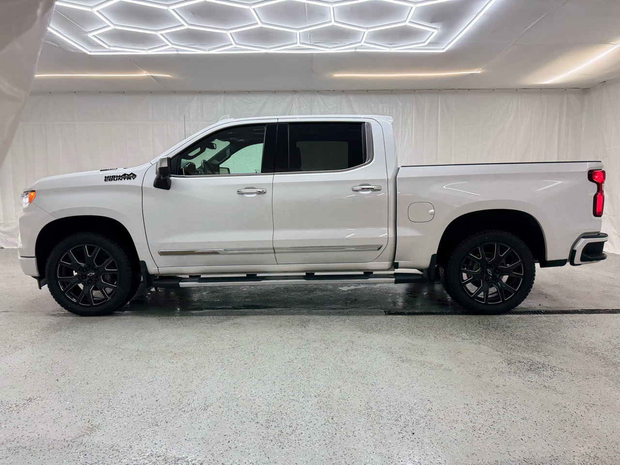 Chevrolet Silverado 1500 High Country Crew Cab 4WD 2022