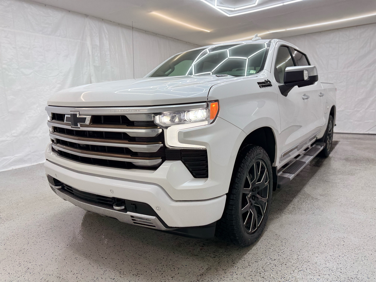 Chevrolet Silverado 1500 High Country Crew Cab 4WD 2022