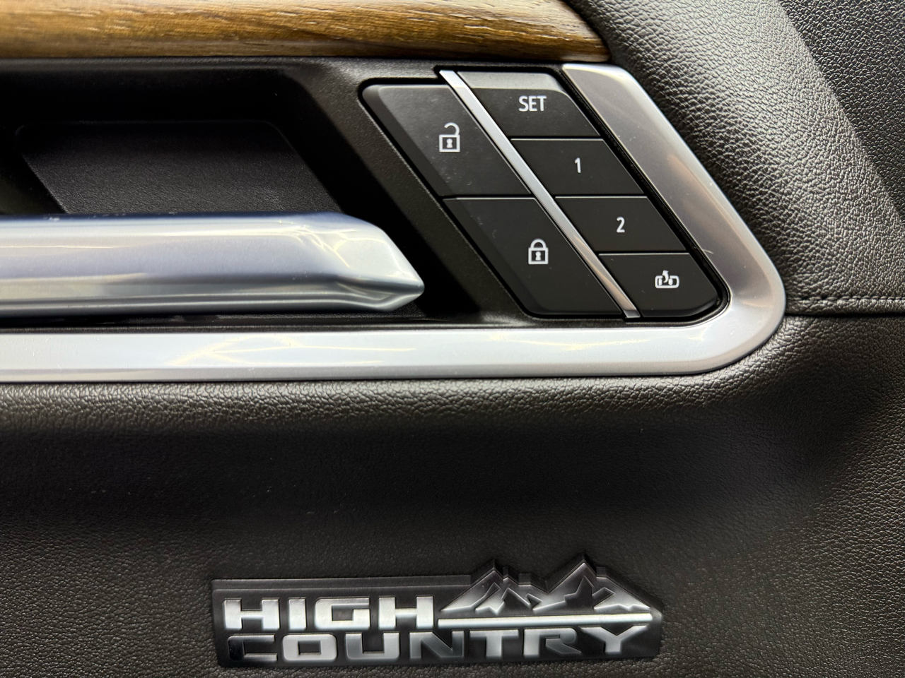 Chevrolet Silverado 1500 High Country Crew Cab 4WD 2022