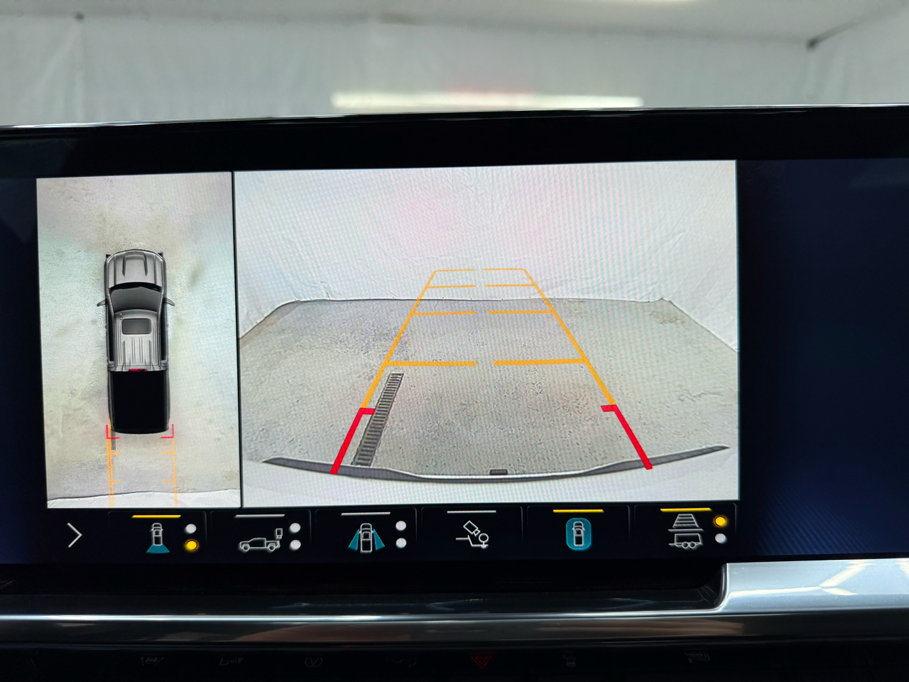 Chevrolet Silverado 1500 High Country Crew Cab 4WD 2022