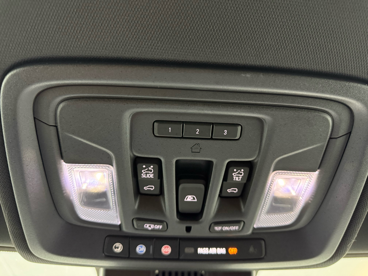 Chevrolet Silverado 1500 High Country Crew Cab 4WD 2022