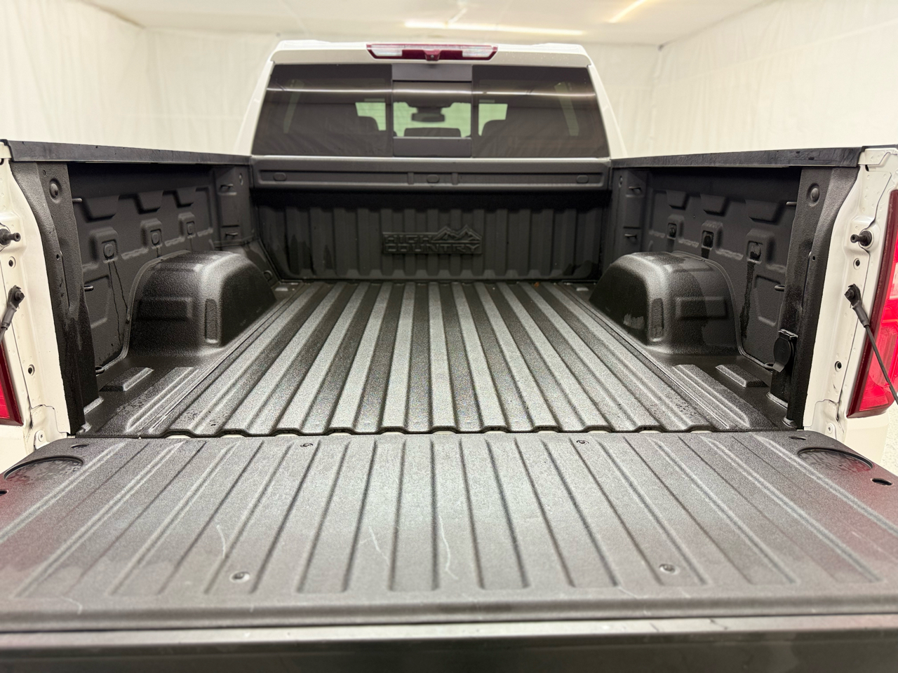 Chevrolet Silverado 1500 High Country Crew Cab 4WD 2022