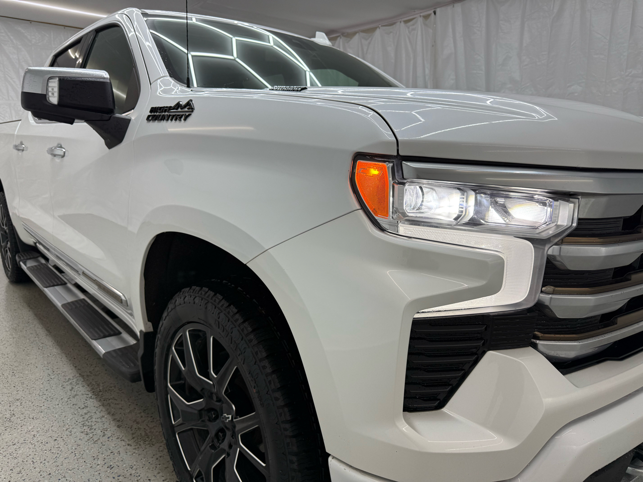 Chevrolet Silverado 1500 High Country Crew Cab 4WD 2022