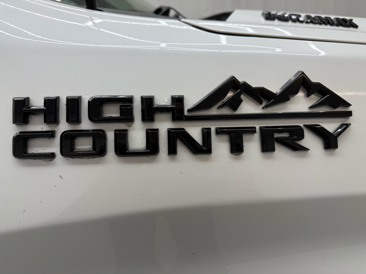 Chevrolet Silverado 1500 High Country Crew Cab 4WD 2022