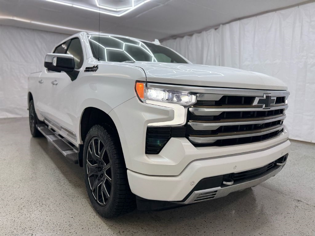 Chevrolet Silverado 1500 High Country Crew Cab 4WD 2022