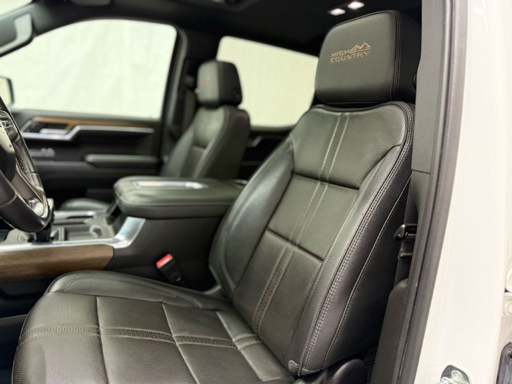 Chevrolet Silverado 1500 High Country Crew Cab 4WD 2022