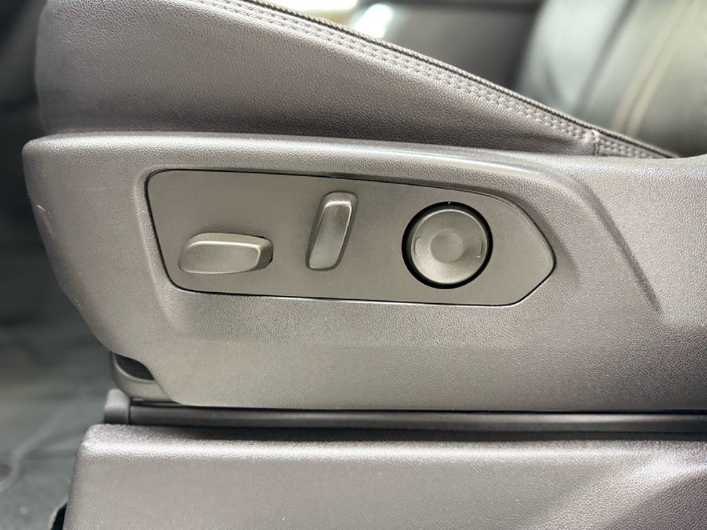 Chevrolet Silverado 1500 High Country Crew Cab 4WD 2022