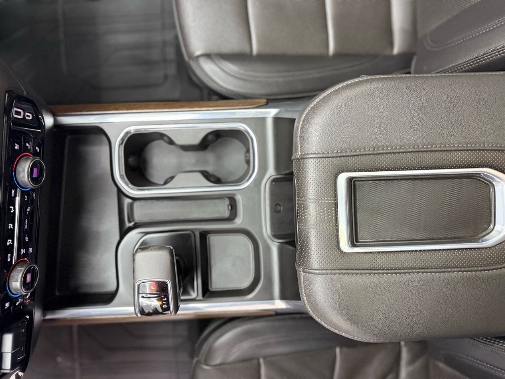 Chevrolet Silverado 1500 High Country Crew Cab 4WD 2022