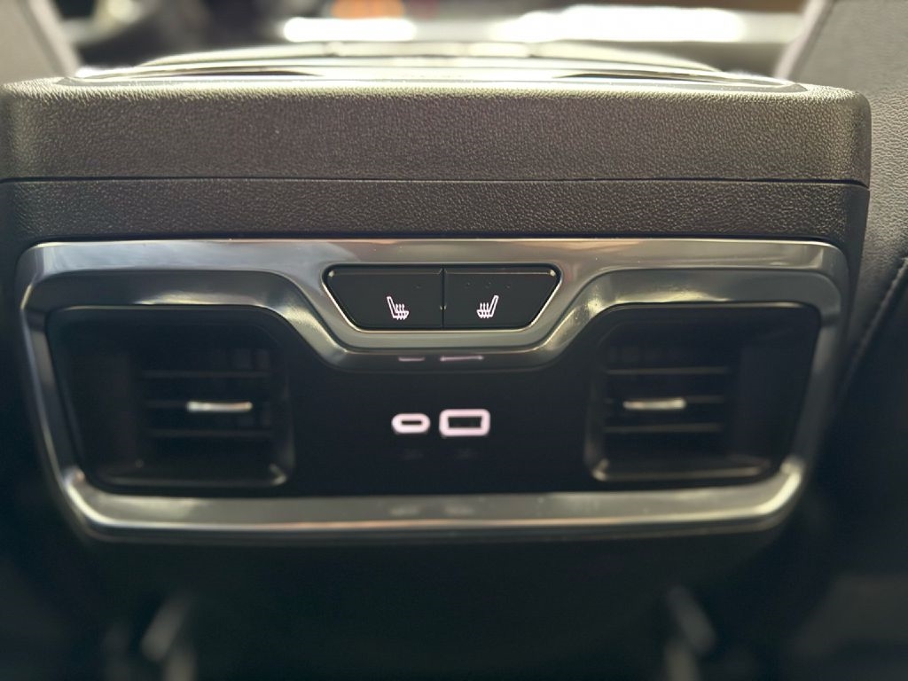 Chevrolet Silverado 1500 High Country Crew Cab 4WD 2022