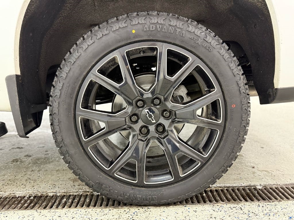 Chevrolet Silverado 1500 High Country Crew Cab 4WD 2022