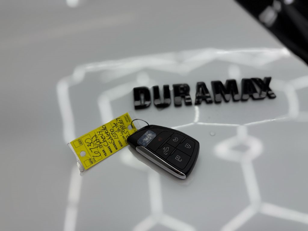 Chevrolet Silverado 1500 High Country Crew Cab 4WD 2022