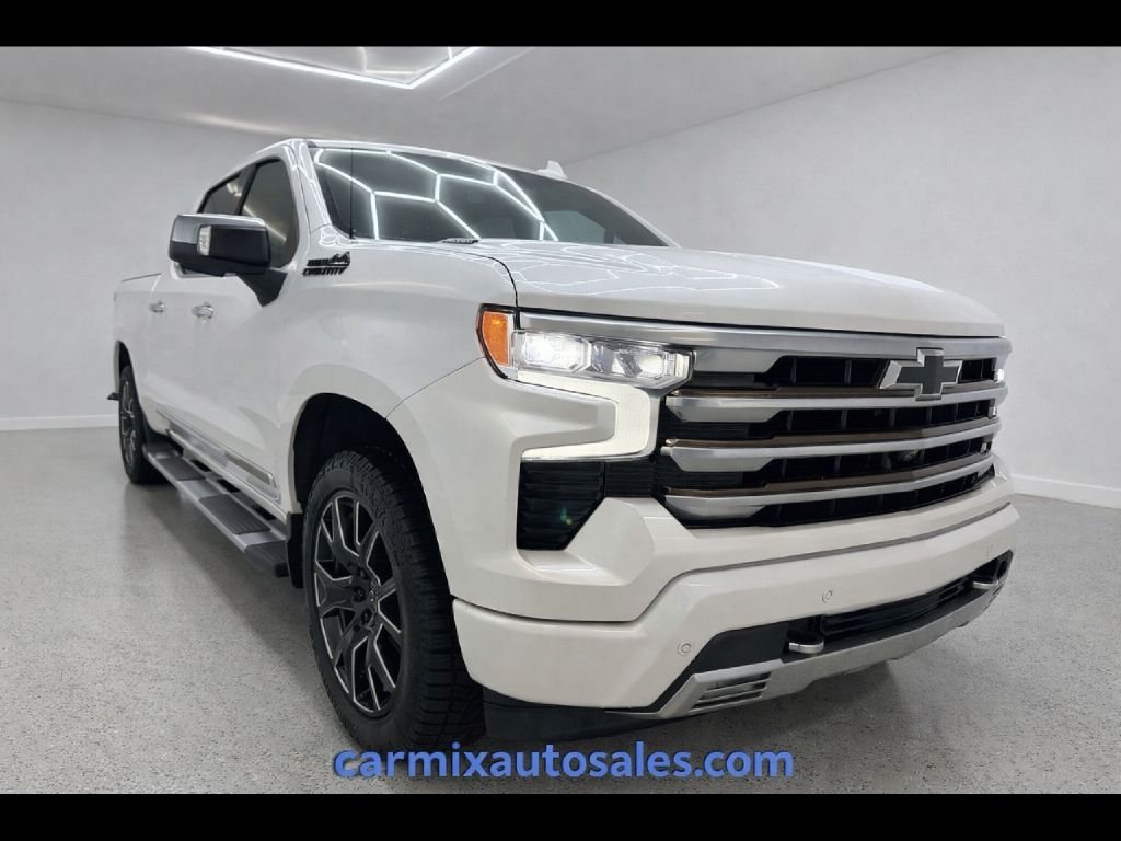 2022 Chevrolet Silverado 1500 High Country Crew Cab 4WD
