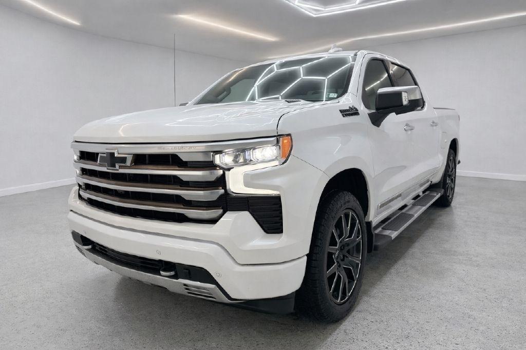 Chevrolet Silverado 1500 High Country Crew Cab 4WD 2022