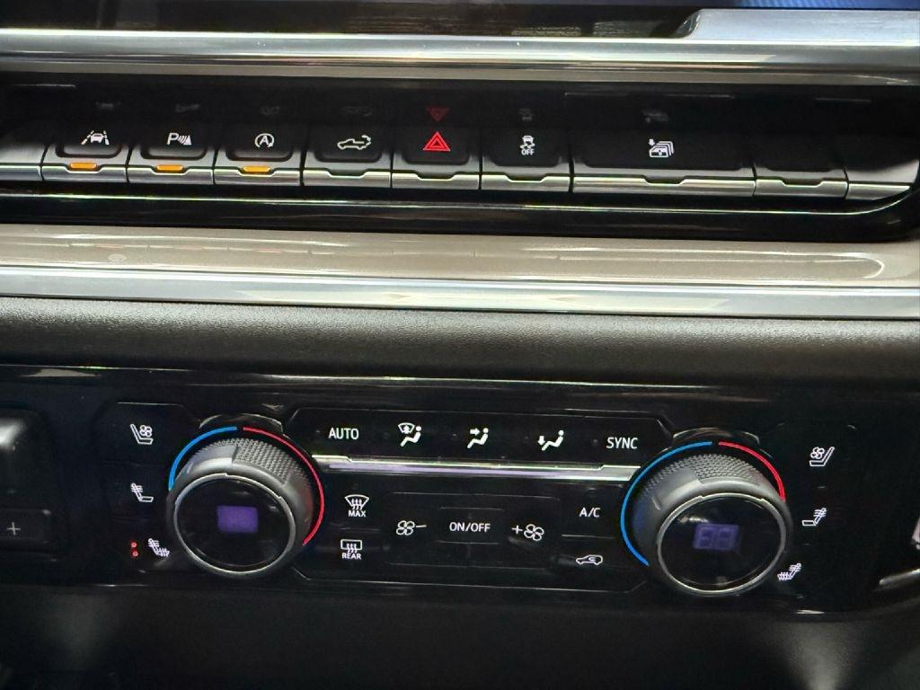 Chevrolet Silverado 1500 High Country Crew Cab 4WD 2022