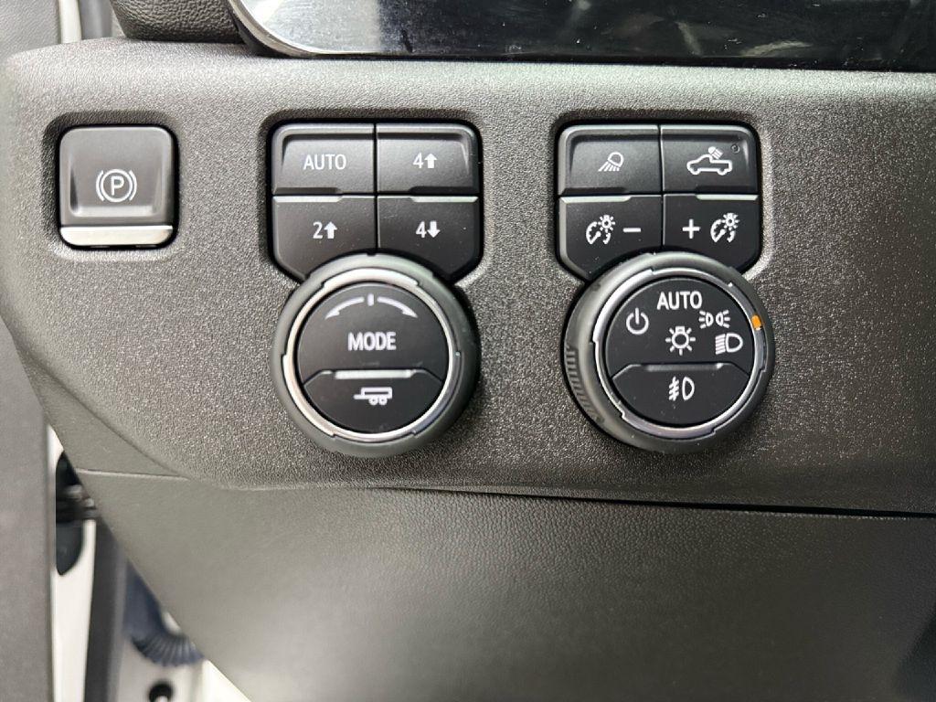 Chevrolet Silverado 1500 High Country Crew Cab 4WD 2022