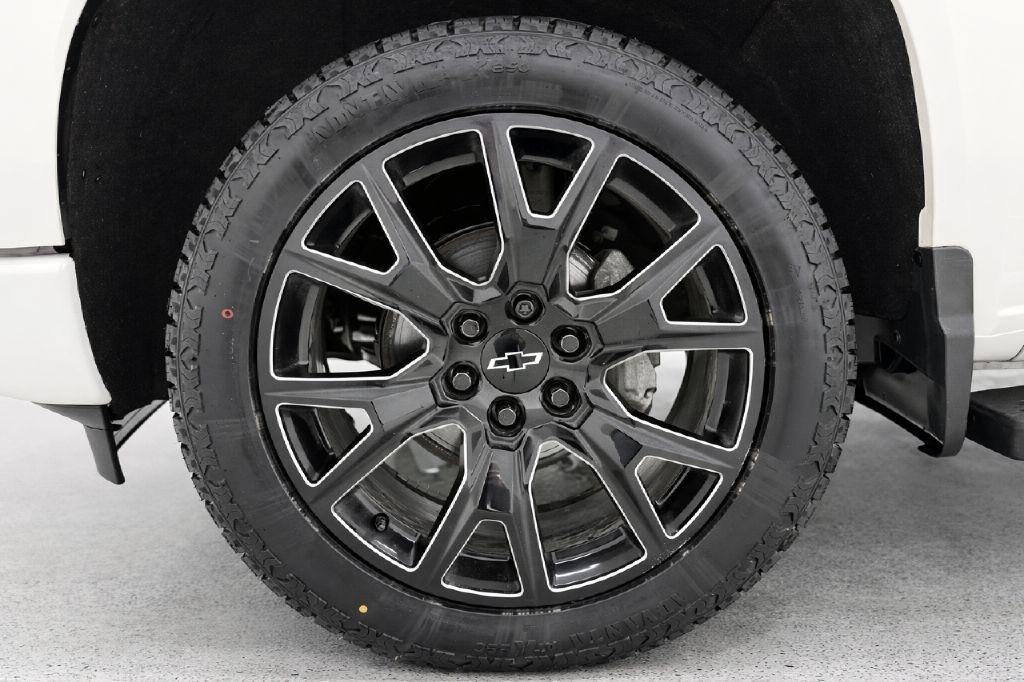 Chevrolet Silverado 1500 High Country Crew Cab 4WD 2022