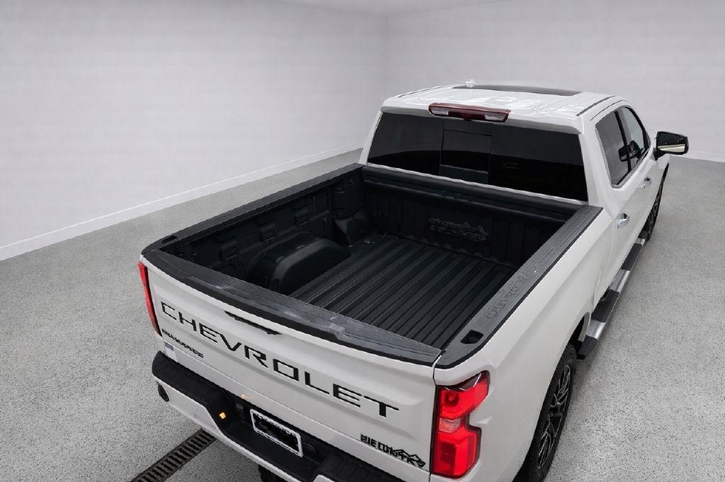 Chevrolet Silverado 1500 High Country Crew Cab 4WD 2022