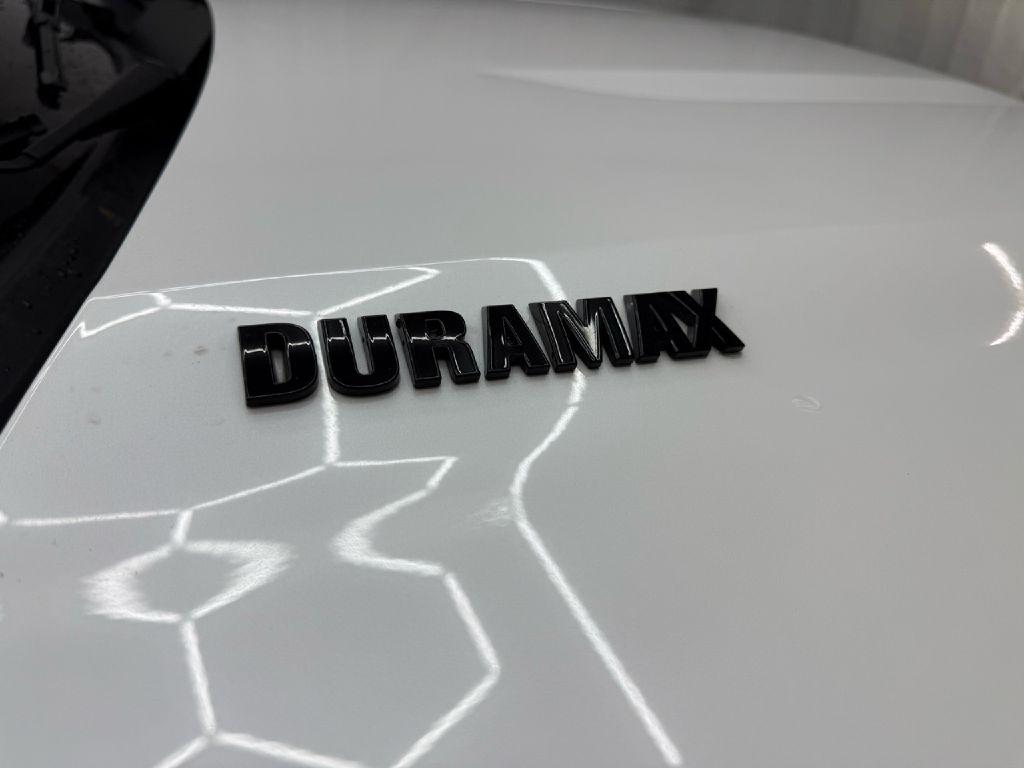 Chevrolet Silverado 1500 High Country Crew Cab 4WD 2022