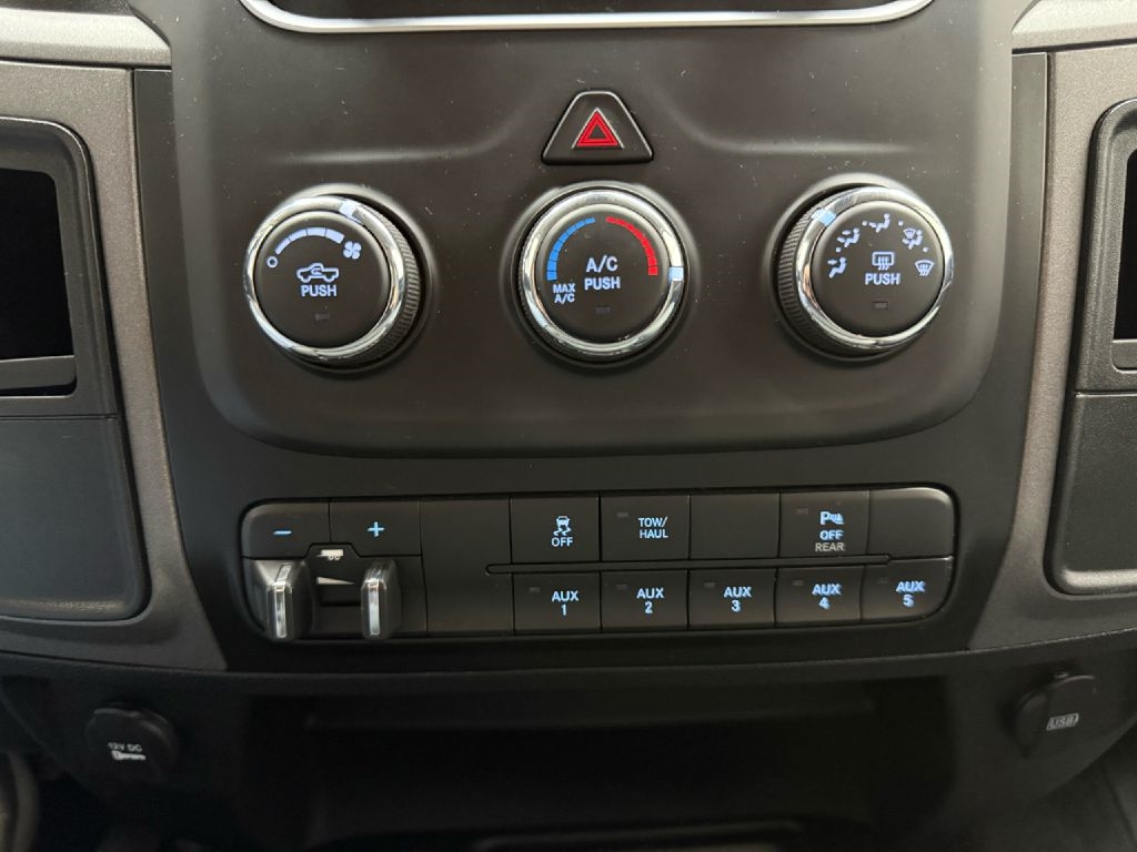 RAM 2500 Tradesman Crew Cab LWB 4WD 2018