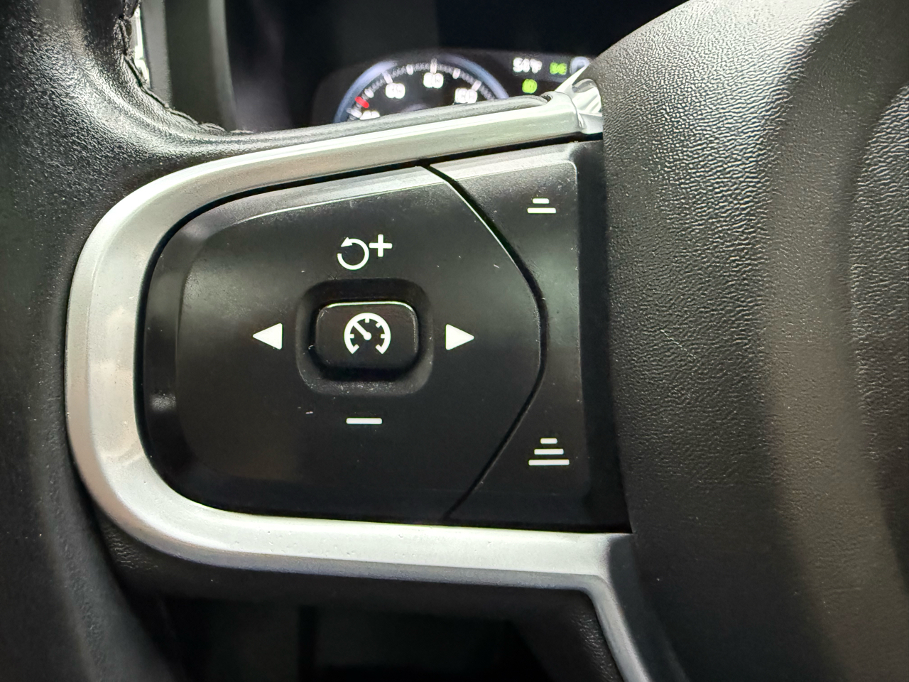 Volvo XC60 T5 Momentum AWD 2021