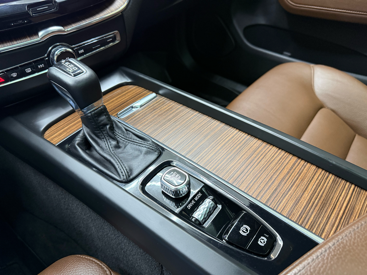 Volvo XC60 T5 Momentum AWD 2021