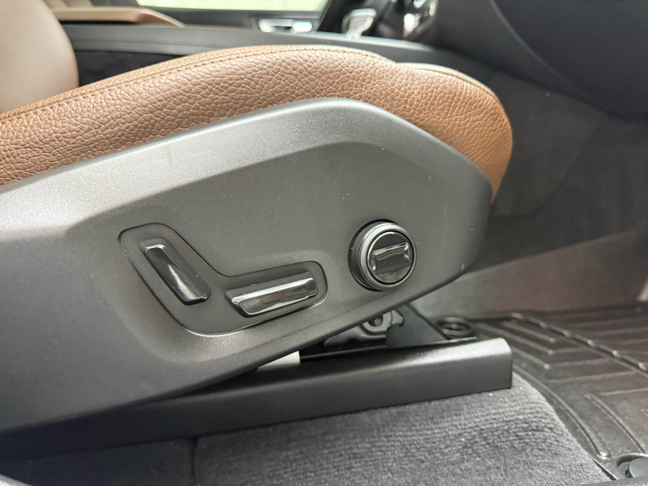 Volvo XC60 T5 Momentum AWD 2021