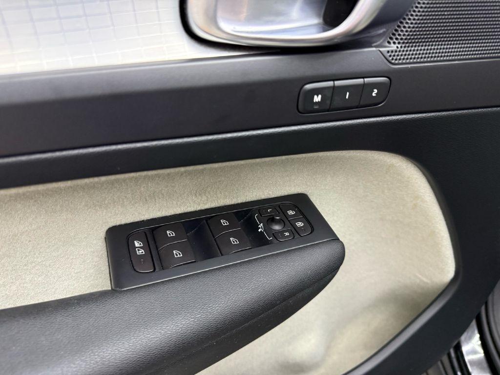 Volvo XC40 T5 Momentum AWD 2019