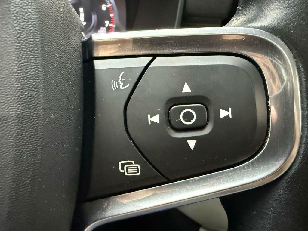 Volvo XC40 T5 Momentum AWD 2019