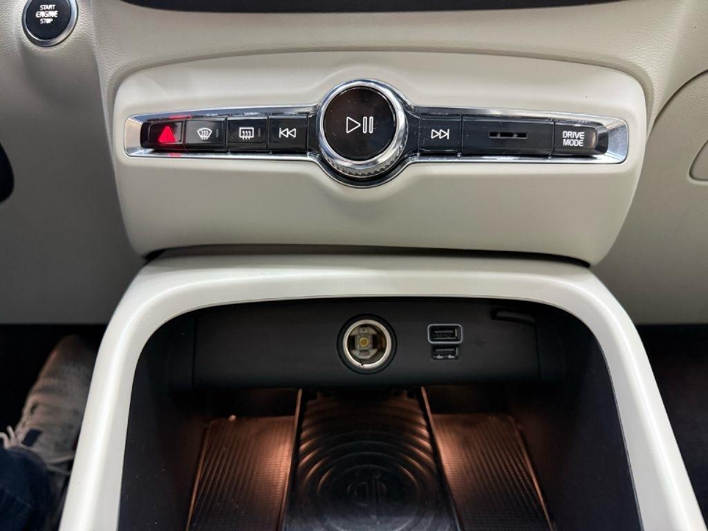 Volvo XC40 T5 Momentum AWD 2019