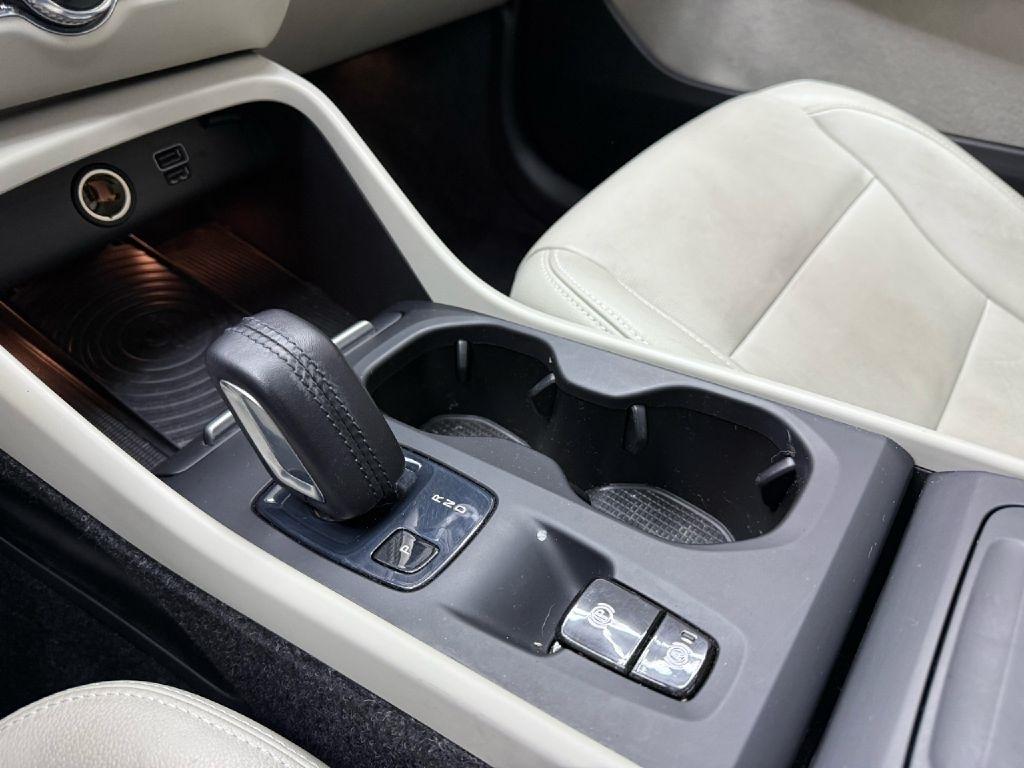 Volvo XC40 T5 Momentum AWD 2019