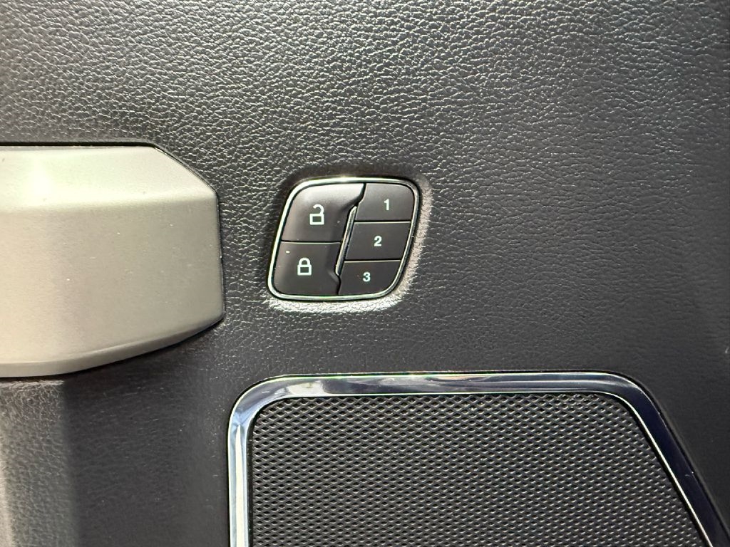 Ford F-150 4WD SuperCab 145" Lariat 2020