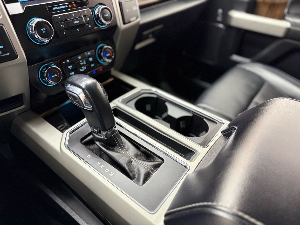 Ford F-150 4WD SuperCab 145" Lariat 2020