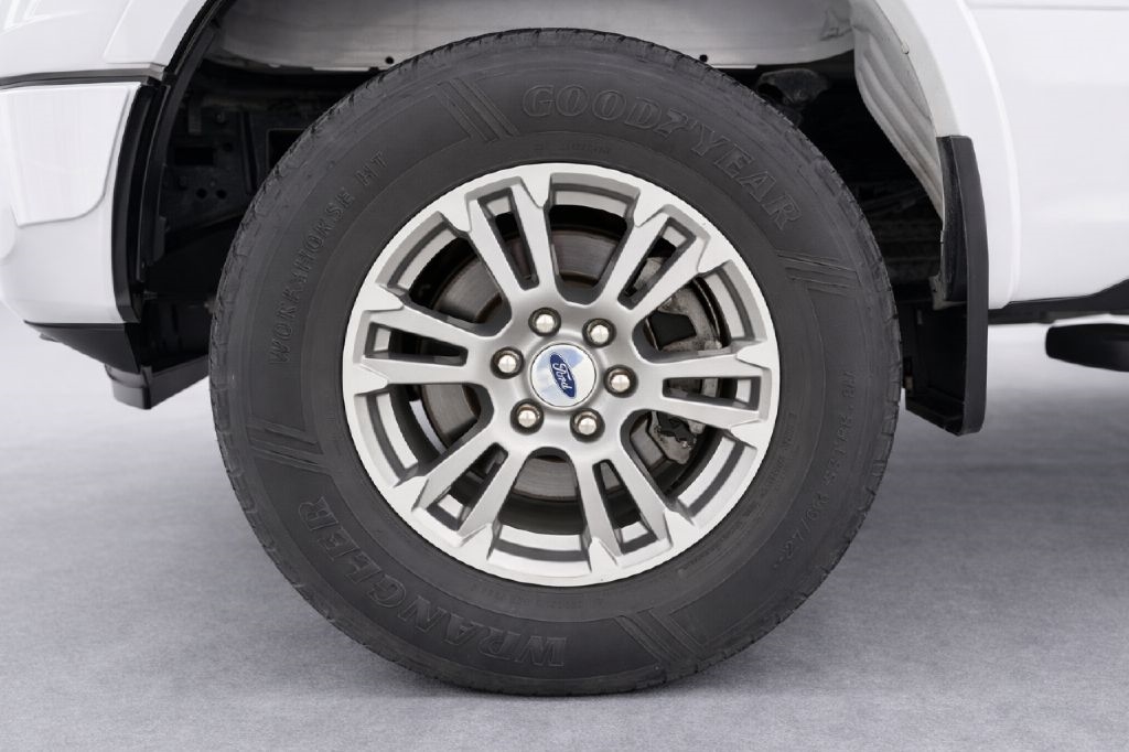 Ford F-150 4WD SuperCab 145" Lariat 2020